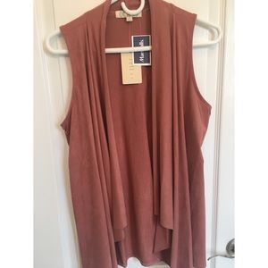 ❤️NWT - Sleeveless Asymmetric Open Front Cardigan